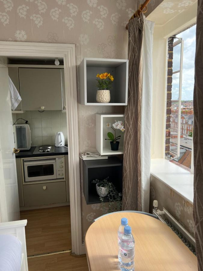 Super Located Studio In South Ken At Chelsea Cloister Londra Esterno foto