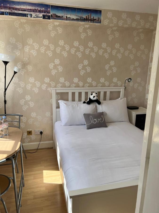Super Located Studio In South Ken At Chelsea Cloister Londra Esterno foto