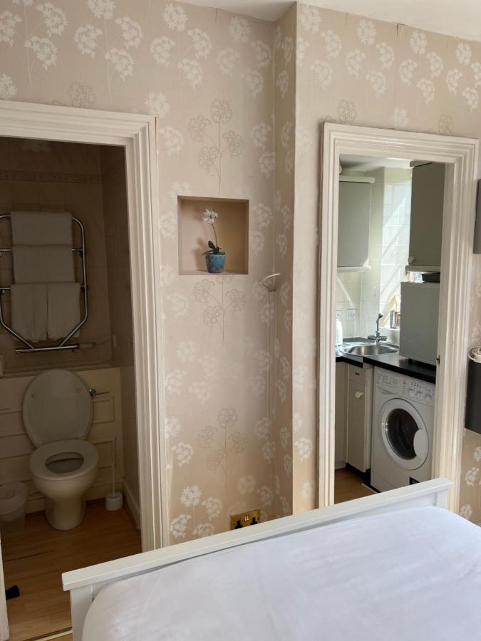 Super Located Studio In South Ken At Chelsea Cloister Londra Esterno foto